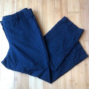Ann Taylor Women’s 12P 12 Petite Navy Blue Eyelet Crop Summer Preppy Capri Pants